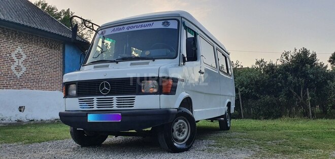 Mercedes 208 D 1995, 150,000 km - 2.3 l - Bakı