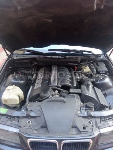 BMW 325 1997, 435,000 km - 2.5 l - Bakı