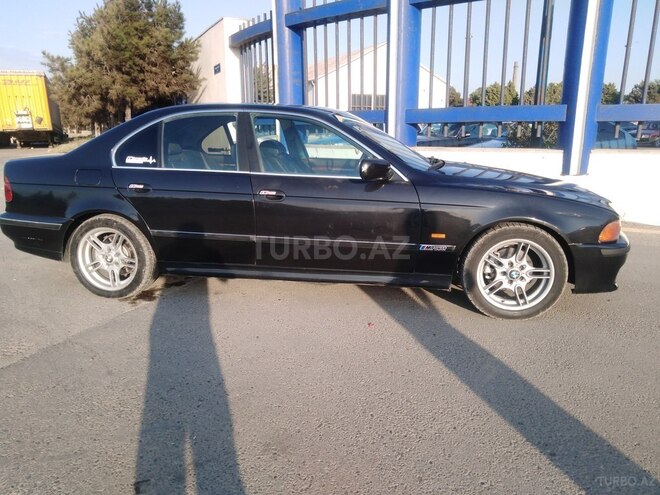 BMW 528 1995, 300,000 km - 2.8 l - Sumqayıt