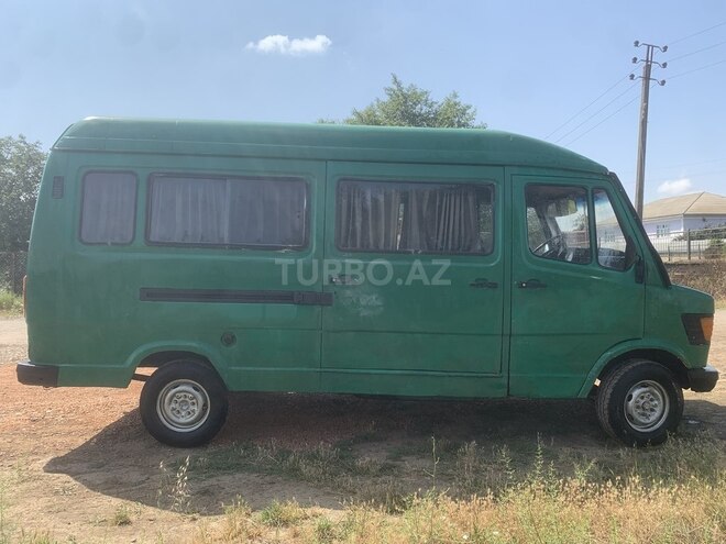 Mercedes 208 D 1990, 555,555 km - 2.5 l - Masallı