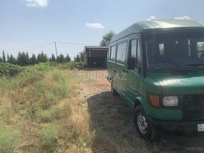 Mercedes 208 D 1990, 555,555 km - 2.5 l - Masallı