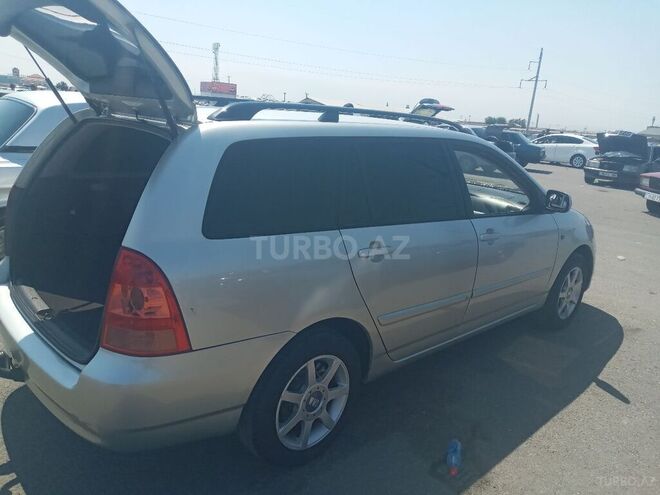 Toyota Corolla 2005, 230,000 km - 1.4 л - Bakı