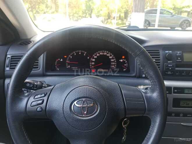 Toyota Corolla 2004, 200,000 km - 1.4 l - Bakı