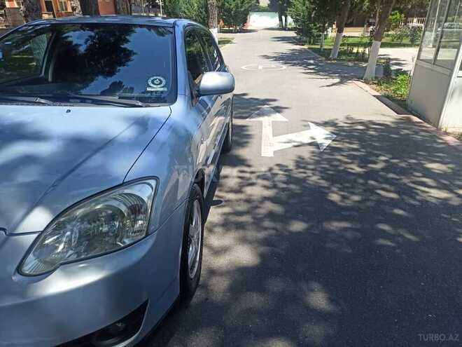 Toyota Corolla 2004, 200,000 km - 1.4 l - Bakı