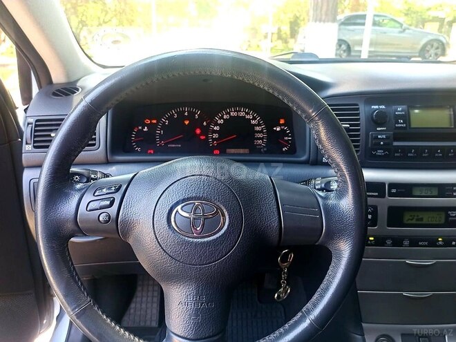 Toyota Corolla 2004, 200,000 km - 1.4 l - Bakı