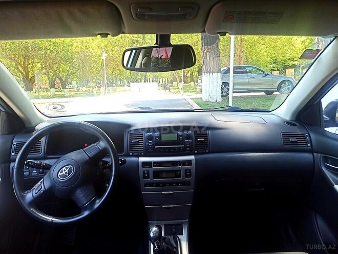 Toyota Corolla 2004, 200,000 km - 1.4 l - Bakı