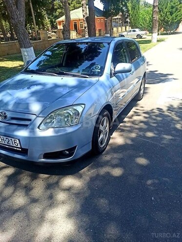 Toyota Corolla 2004, 200,000 km - 1.4 l - Bakı