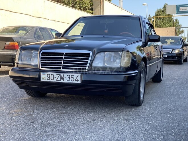 Mercedes E 220 1993, 349,000 km - 2.2 l - Bakı