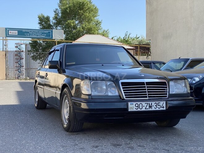 Mercedes E 220 1993, 349,000 km - 2.2 l - Bakı