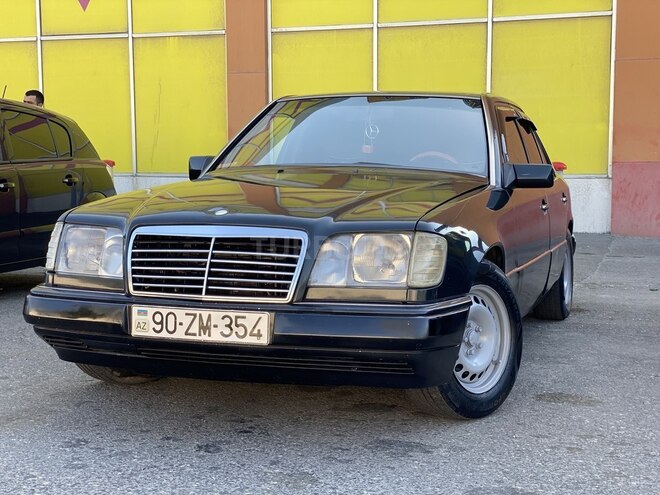 Mercedes E 220 1993, 349,000 km - 2.2 l - Bakı