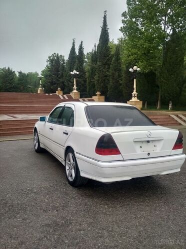 Mercedes C 230 1999, 300,000 km - 2.3 l - Şamaxı
