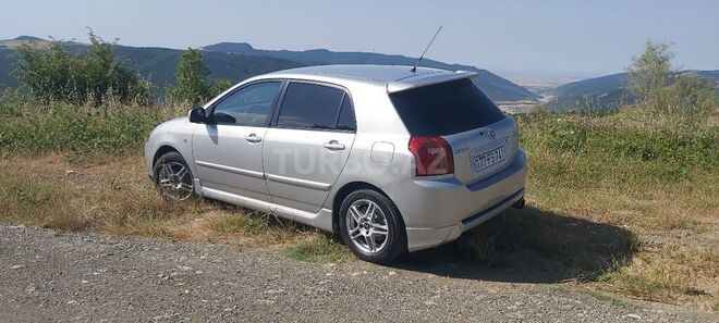 Toyota Corolla 2005, 235,000 km - 1.4 l - Bakı
