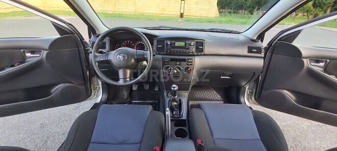 Toyota Corolla 2005, 235,000 km - 1.4 l - Bakı