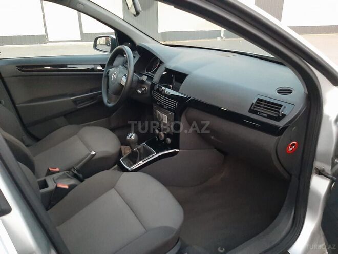 Opel Astra 2006, 179,000 km - 1.4 l - Gəncə