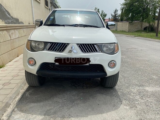 Mitsubishi L200 2008, 300,000 km - 2.5 l - Bakı