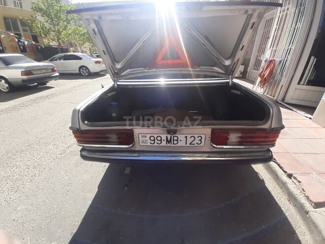 Mercedes E 280 1980, 190,000 km - 2.8 l - Bakı