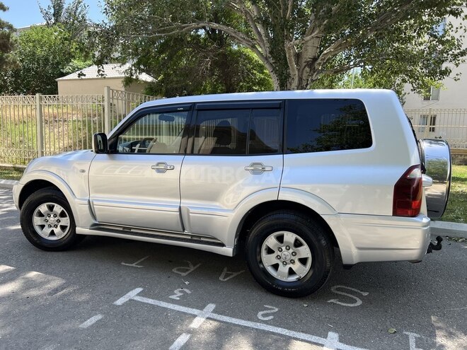 Mitsubishi Pajero 2004, 250,000 km - 3.2 l - Bakı