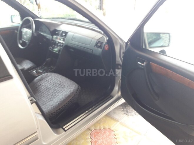 Mercedes C 240 1997, 297,986 km - 2.4 l - Tovuz
