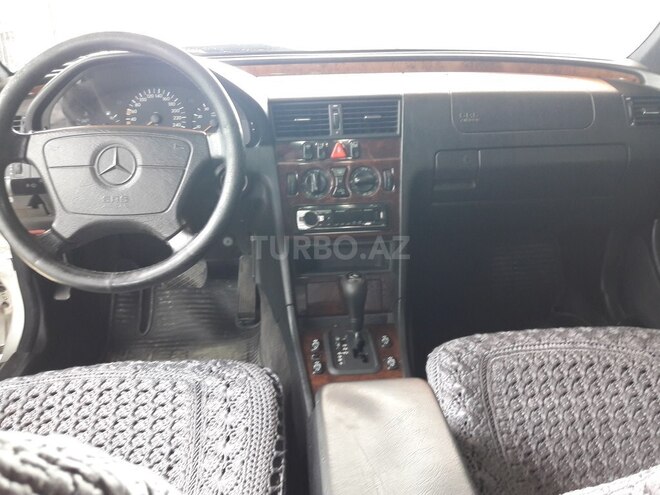 Mercedes C 240 1997, 297,986 km - 2.4 l - Tovuz