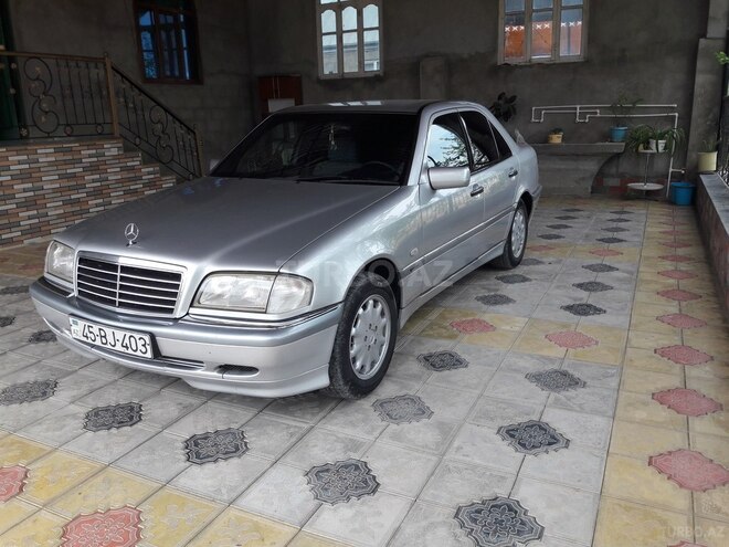 Mercedes C 240 1997, 297,986 km - 2.4 l - Tovuz