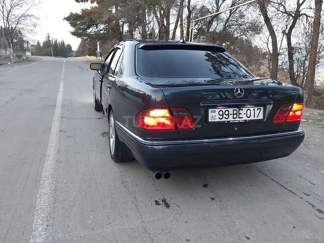 Mercedes E 240 1998, 237,000 km - 2.4 l - Tovuz
