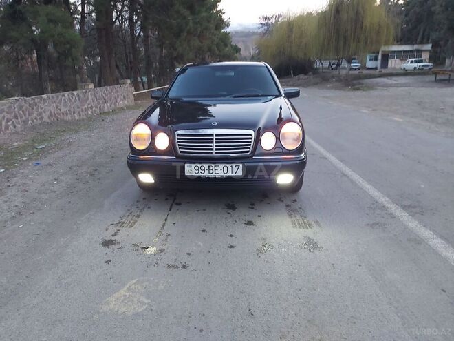 Mercedes E 240 1998, 237,000 km - 2.4 l - Tovuz