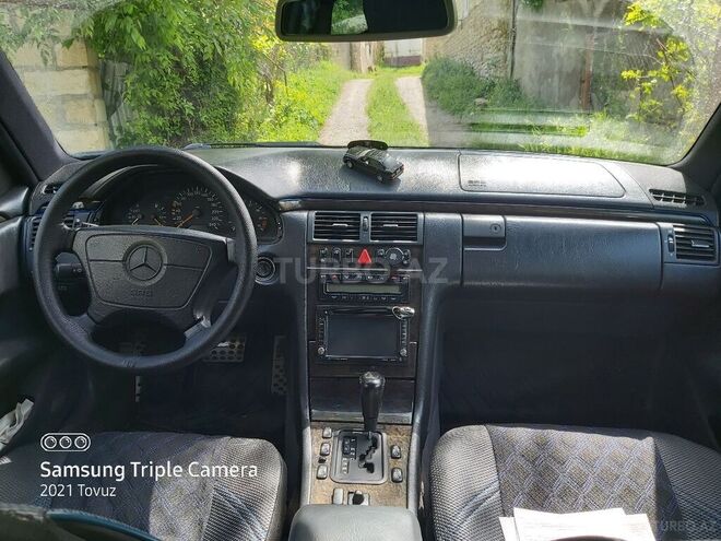 Mercedes E 240 1998, 237,000 km - 2.4 l - Tovuz