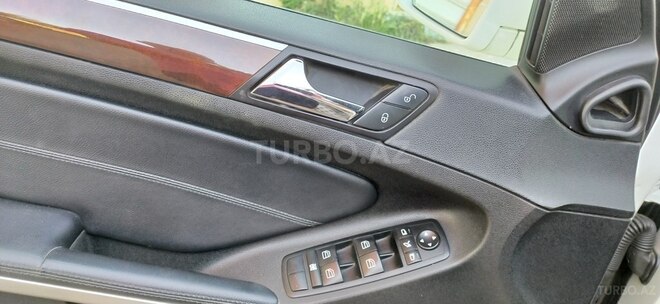 Mercedes ML 350 2011, 136,000 km - 3.5 l - Bakı