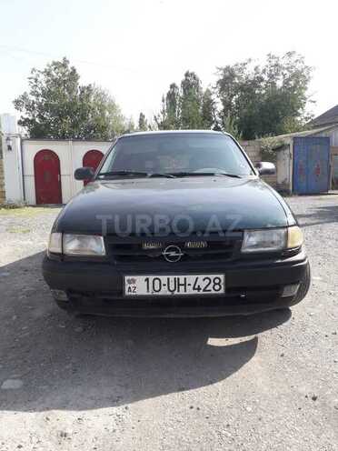Opel Astra 1994, 300,000 km - 1.6 l - Ucar