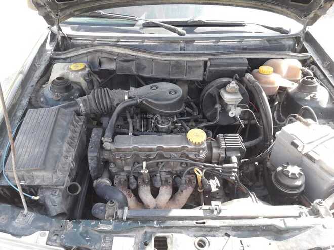 Opel Astra 1994, 300,000 km - 1.6 l - Ucar