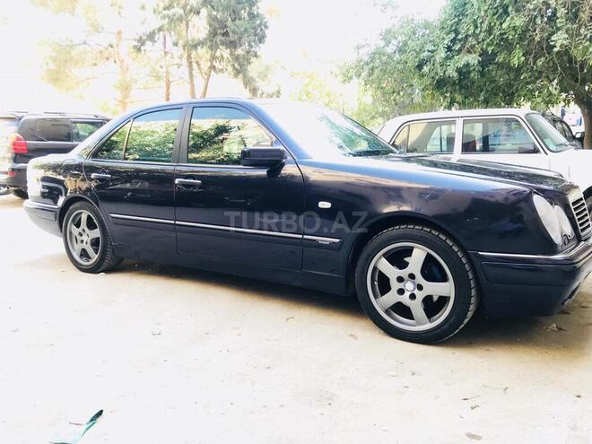 Mercedes E 230 1996, 430,000 km - 2.3 l - Bakı