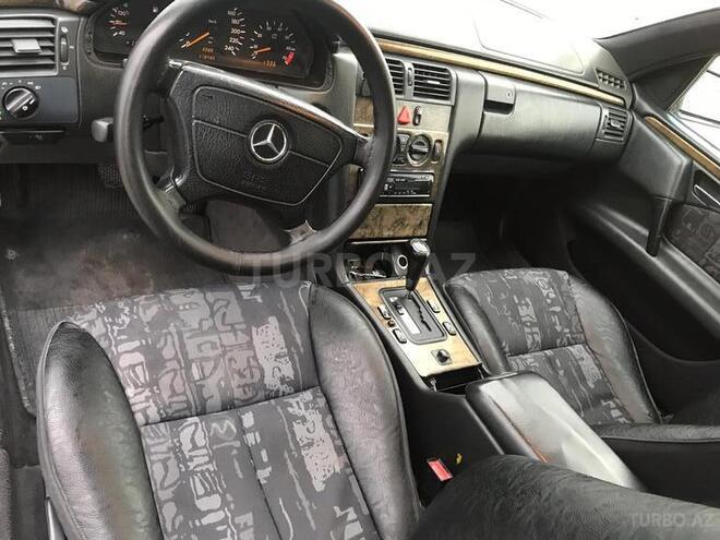 Mercedes E 230 1996, 430,000 km - 2.3 l - Bakı