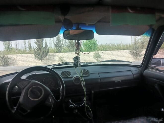 LADA (VAZ) 2106 1989, 800,000 km - 1.5 л - Salyan