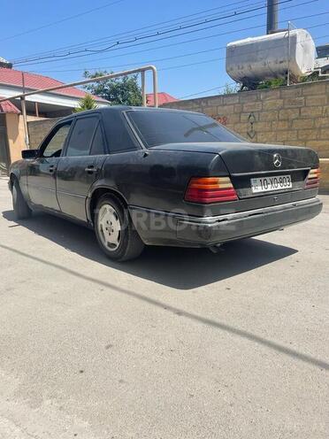 Mercedes E 250 1990, 394,448 km - 2.5 л - Bakı