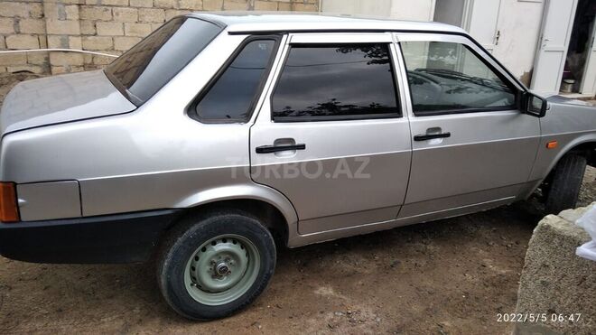 LADA (VAZ) 21099 2004, 280,000 km - 1.5 l - Salyan