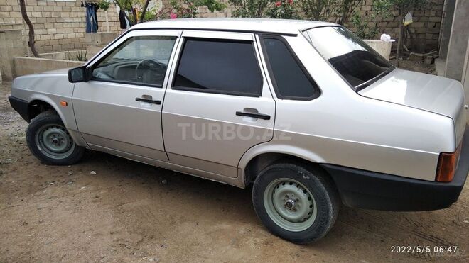 LADA (VAZ) 21099 2004, 280,000 km - 1.5 l - Salyan