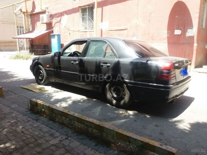 Mercedes C 220 1994, 423,568 km - 2.2 l - Bakı