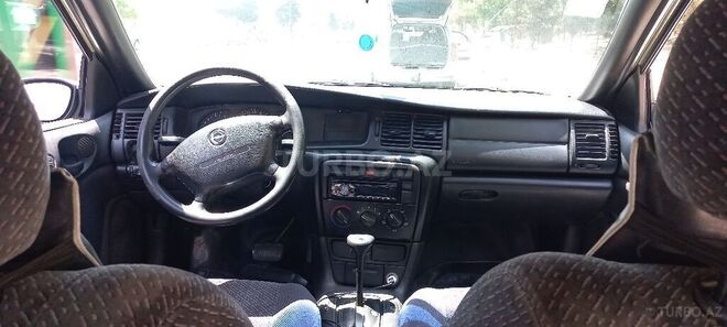 Opel Vectra 1996, 445,680 km - 1.6 l - Sumqayıt