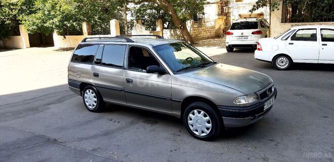 Opel Astra 1997, 195,000 km - 1.6 l - Bakı