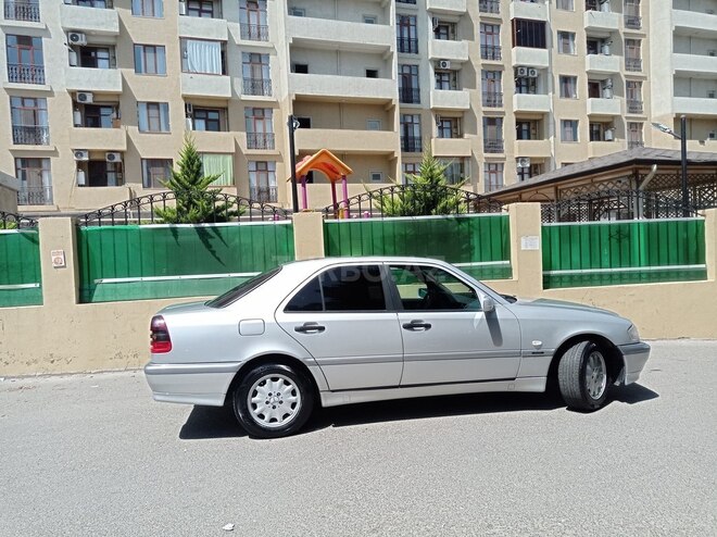 Mercedes C 220 1999, 410,000 km - 2.2 l - Bakı