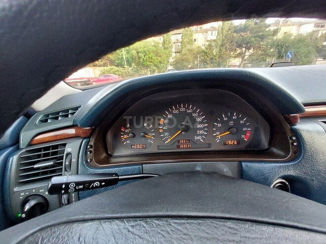 Mercedes E 200 1999, 361,000 km - 2.0 l - Bakı