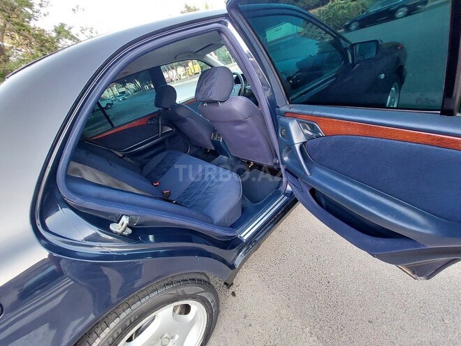Mercedes E 200 1999, 361,000 km - 2.0 l - Bakı
