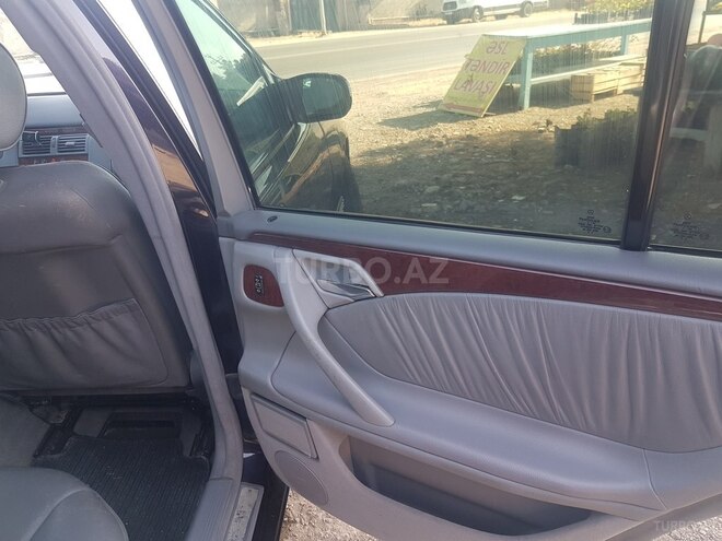 Mercedes E 270 2001, 442,500 km - 2.7 l - Bakı