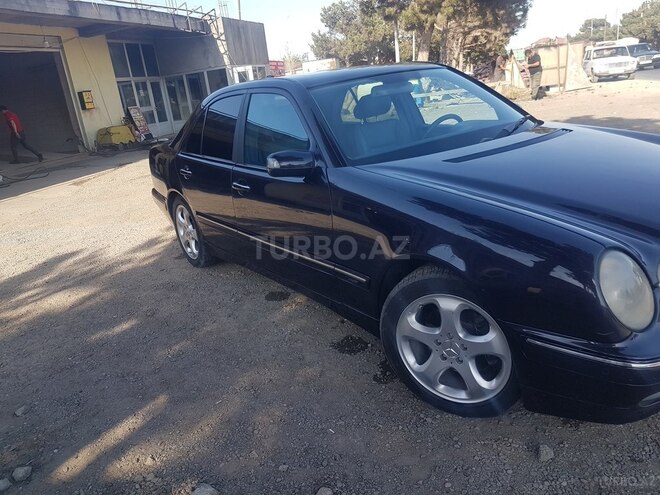 Mercedes E 270 2001, 442,500 km - 2.7 l - Bakı