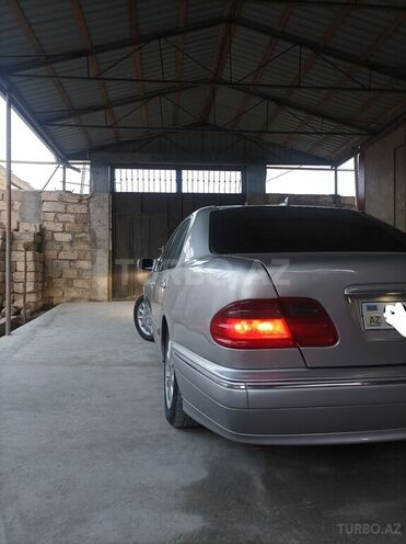 Mercedes E 280 2000, 336,306 km - 2.8 l - Bakı