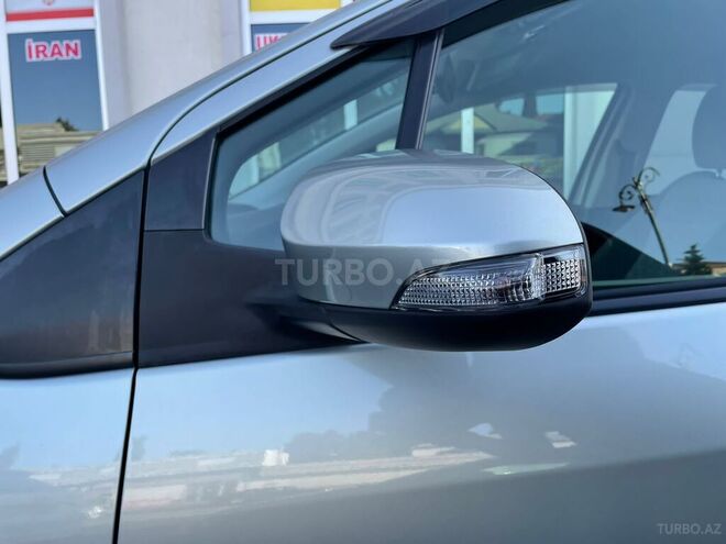 Toyota Vitz 2011, 90,895 km - 1.3 l - Bakı