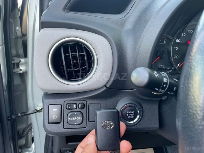 Toyota Vitz 2011, 90,895 km - 1.3 l - Bakı