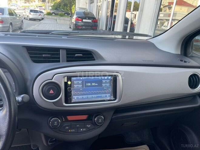 Toyota Vitz 2011, 90,895 km - 1.3 l - Bakı