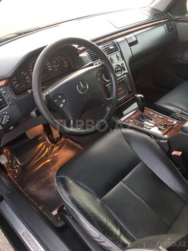 Mercedes E 320 2001, 300,000 km - 3.2 l - Bakı