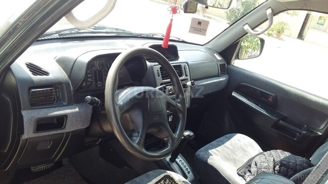 Mitsubishi Pajero io 2001, 250,000 km - 2.0 l - Sumqayıt